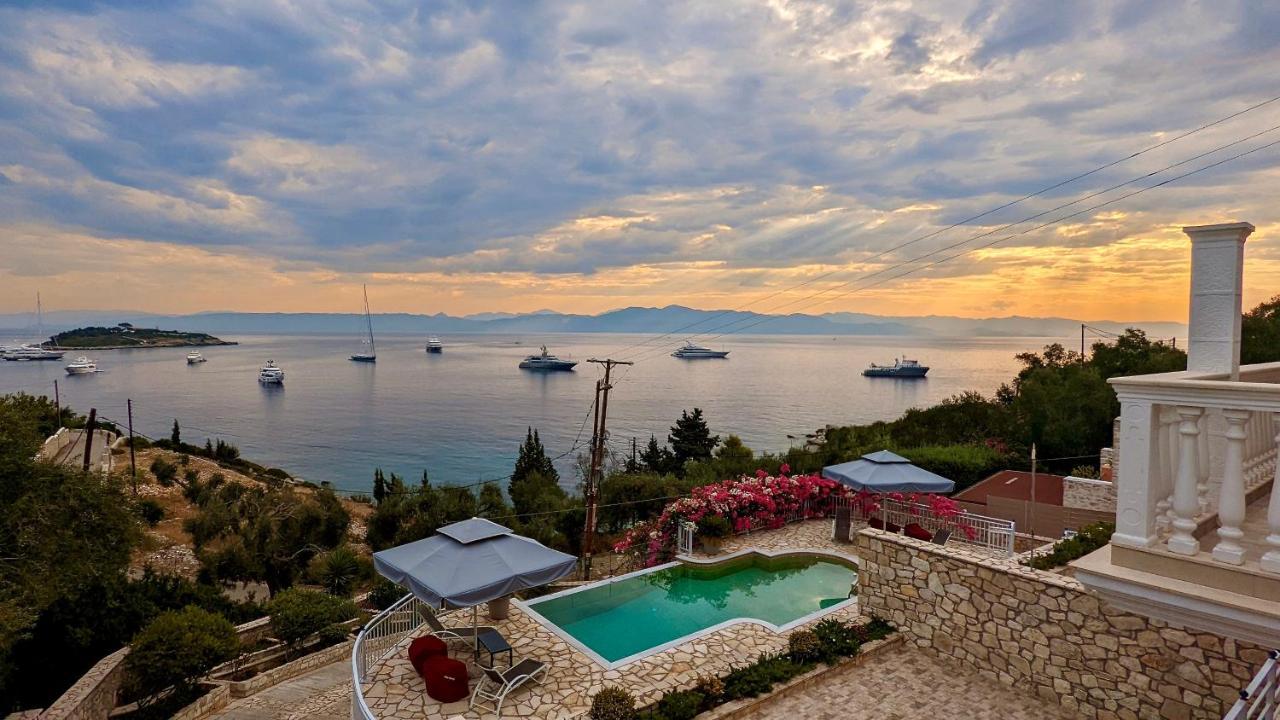 Villa Avgerini Paxos ガイオス エクステリア 写真