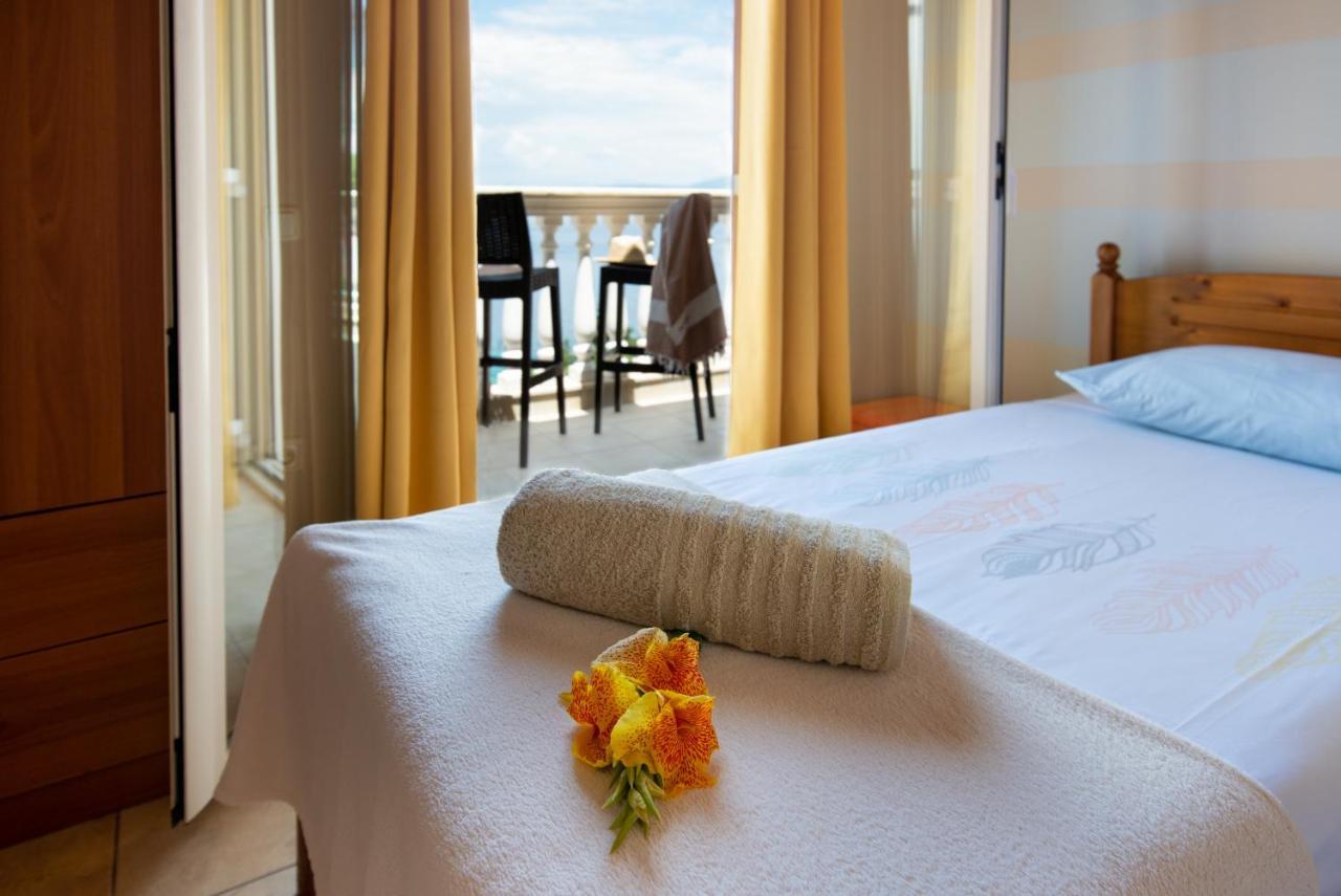 Villa Avgerini Paxos ガイオス エクステリア 写真