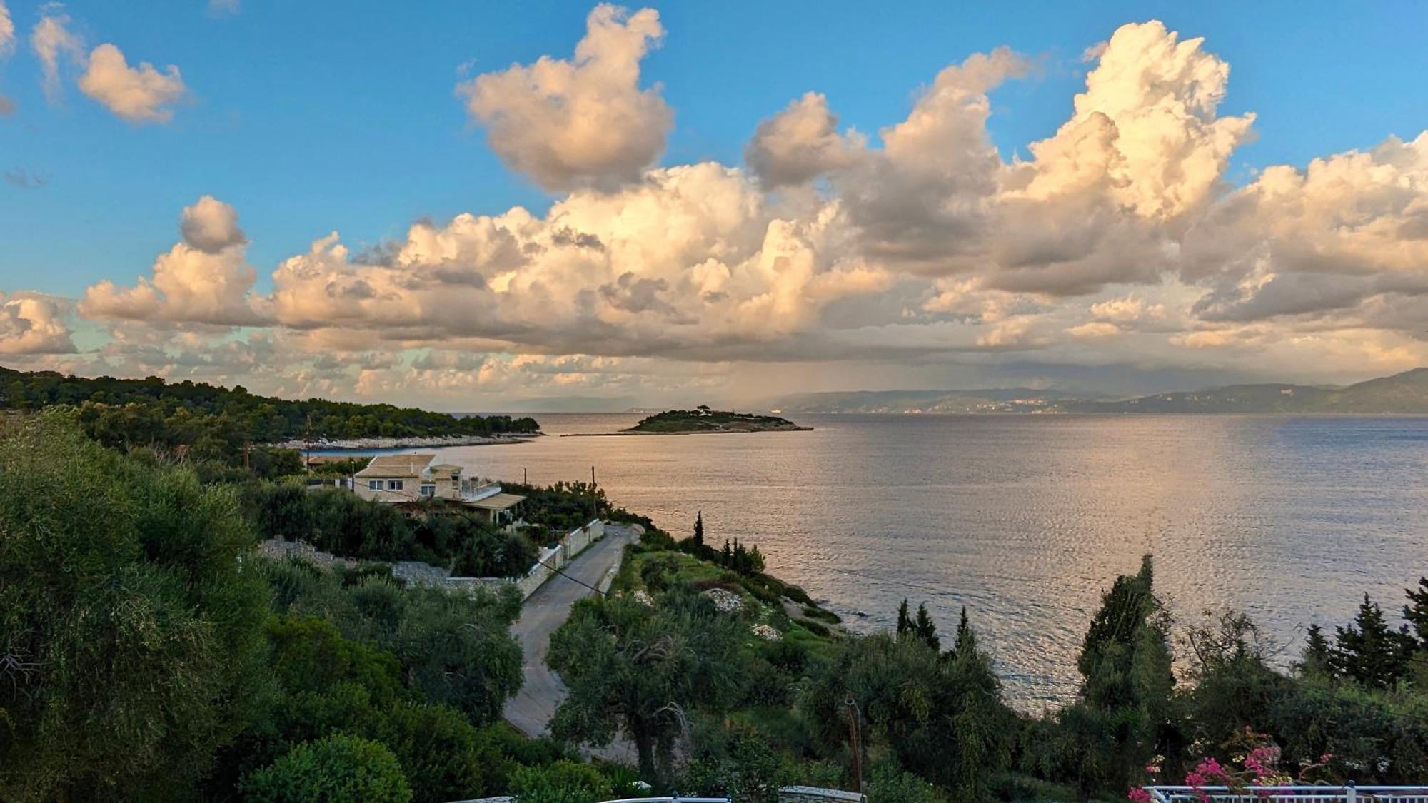 Villa Avgerini Paxos ガイオス エクステリア 写真