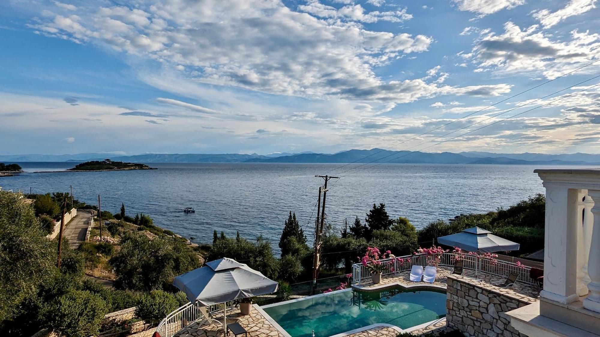 Villa Avgerini Paxos ガイオス エクステリア 写真