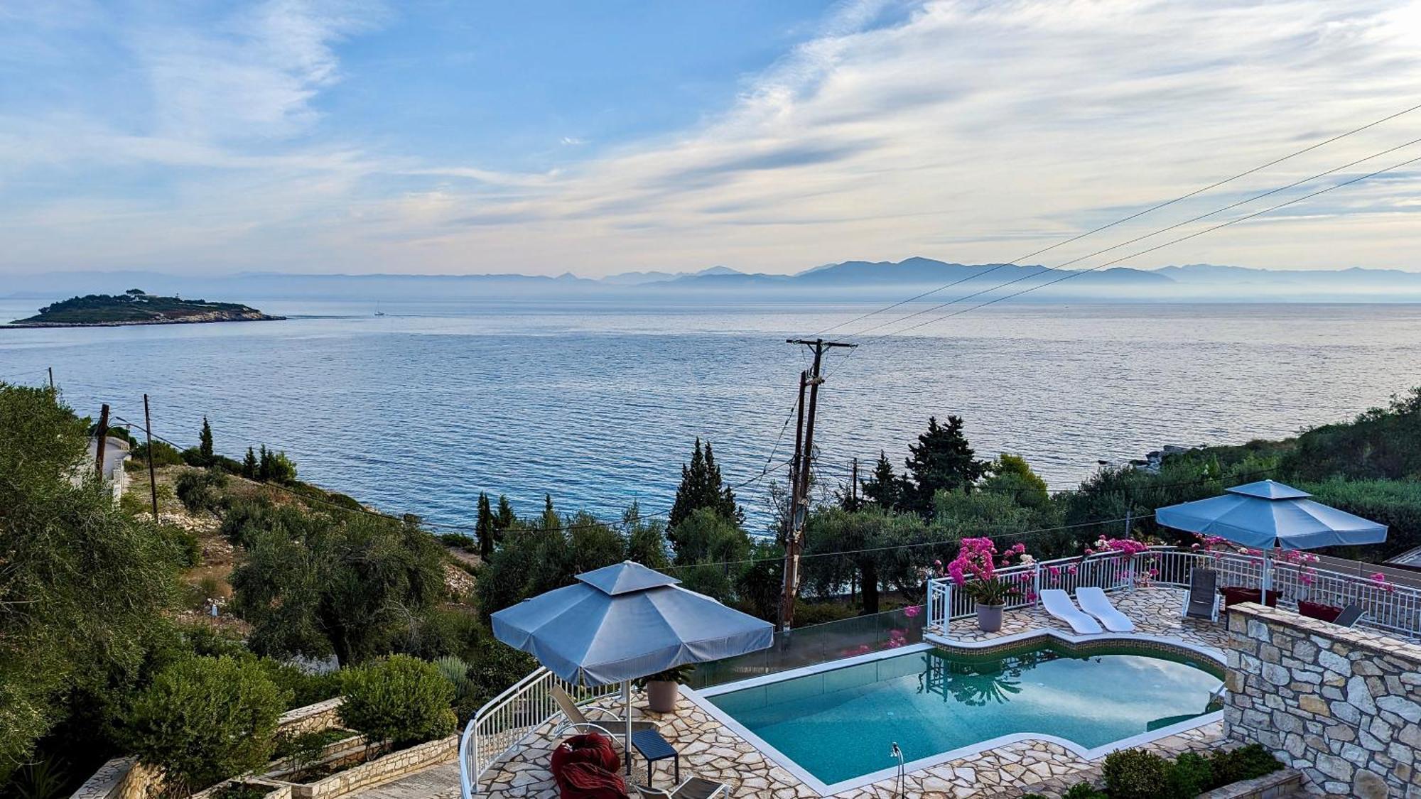 Villa Avgerini Paxos ガイオス エクステリア 写真