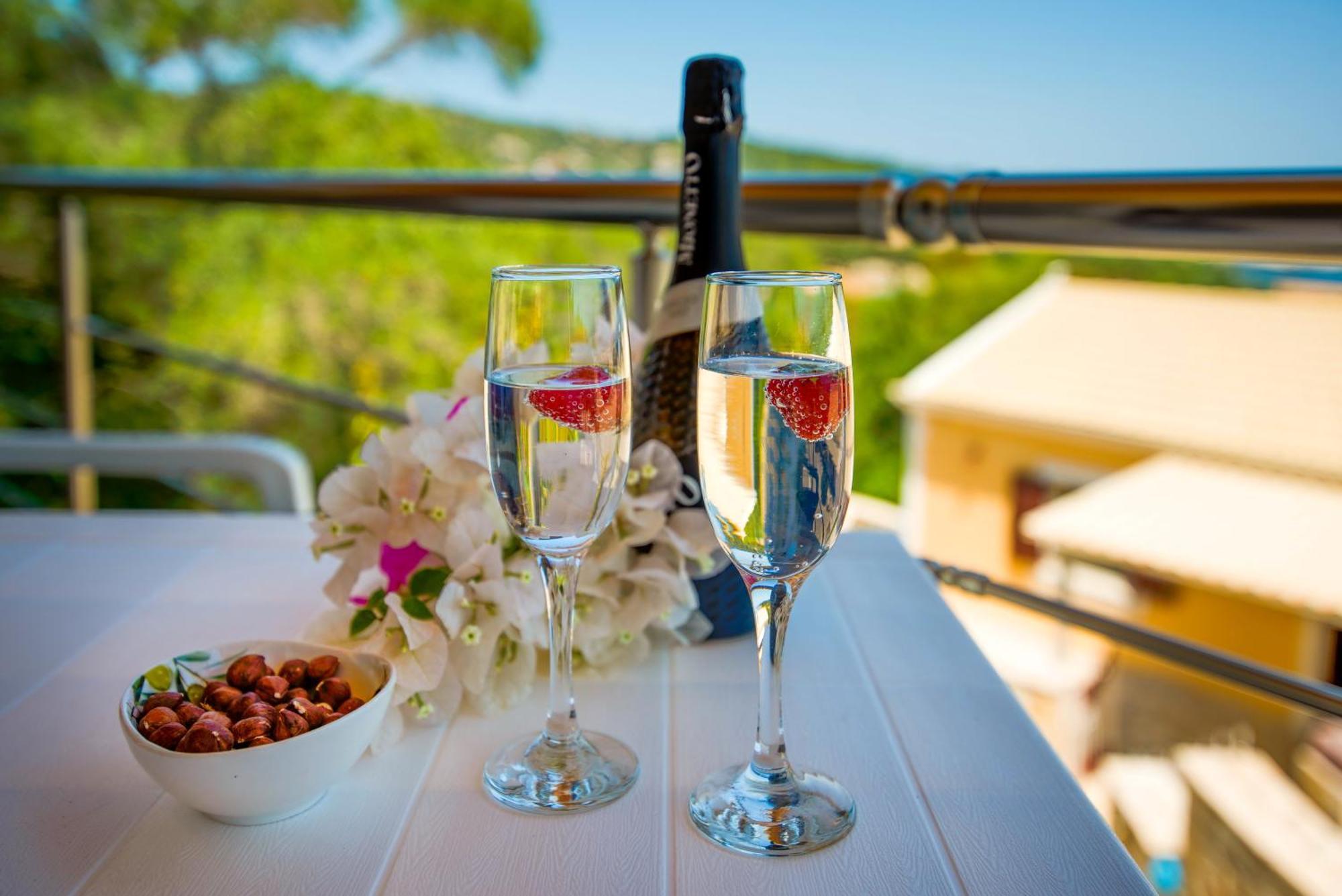 Villa Avgerini Paxos ガイオス エクステリア 写真