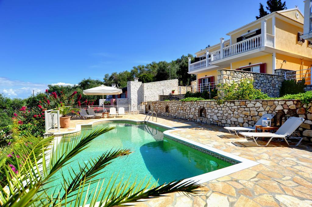 Villa Avgerini Paxos ガイオス エクステリア 写真